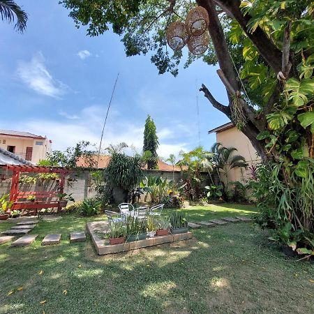 Oasis Hotel Ampana Bagian luar foto