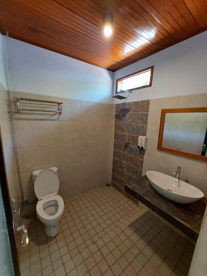 Oasis Hotel Ampana Bagian luar foto