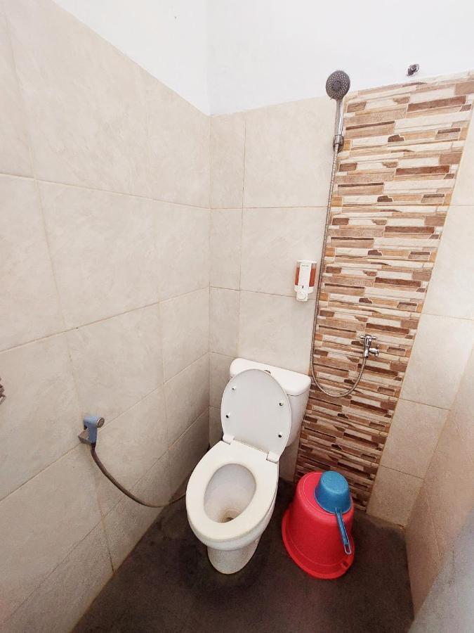 Oasis Hotel Ampana Bagian luar foto